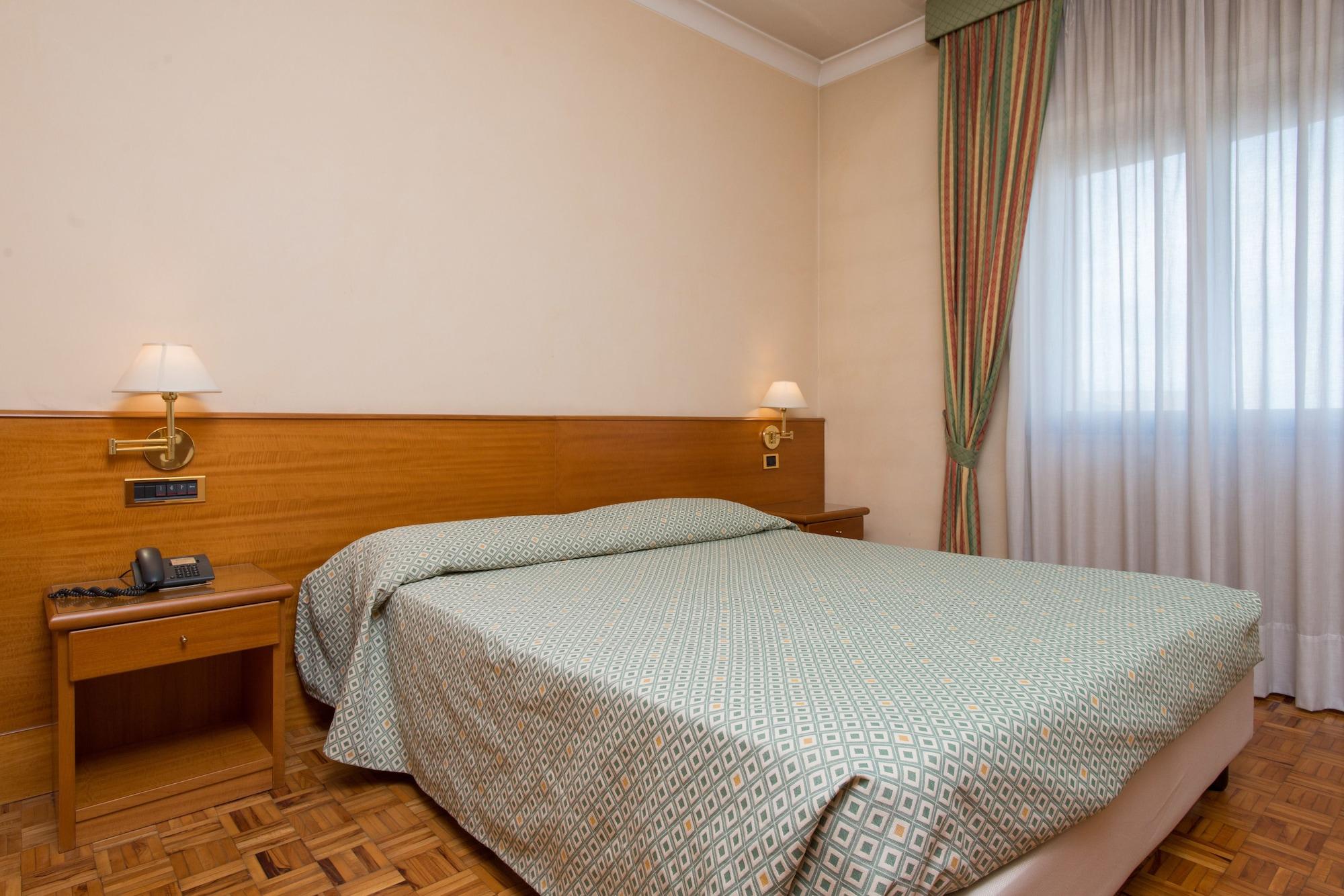Hotel San Francesco Ренде Экстерьер фото