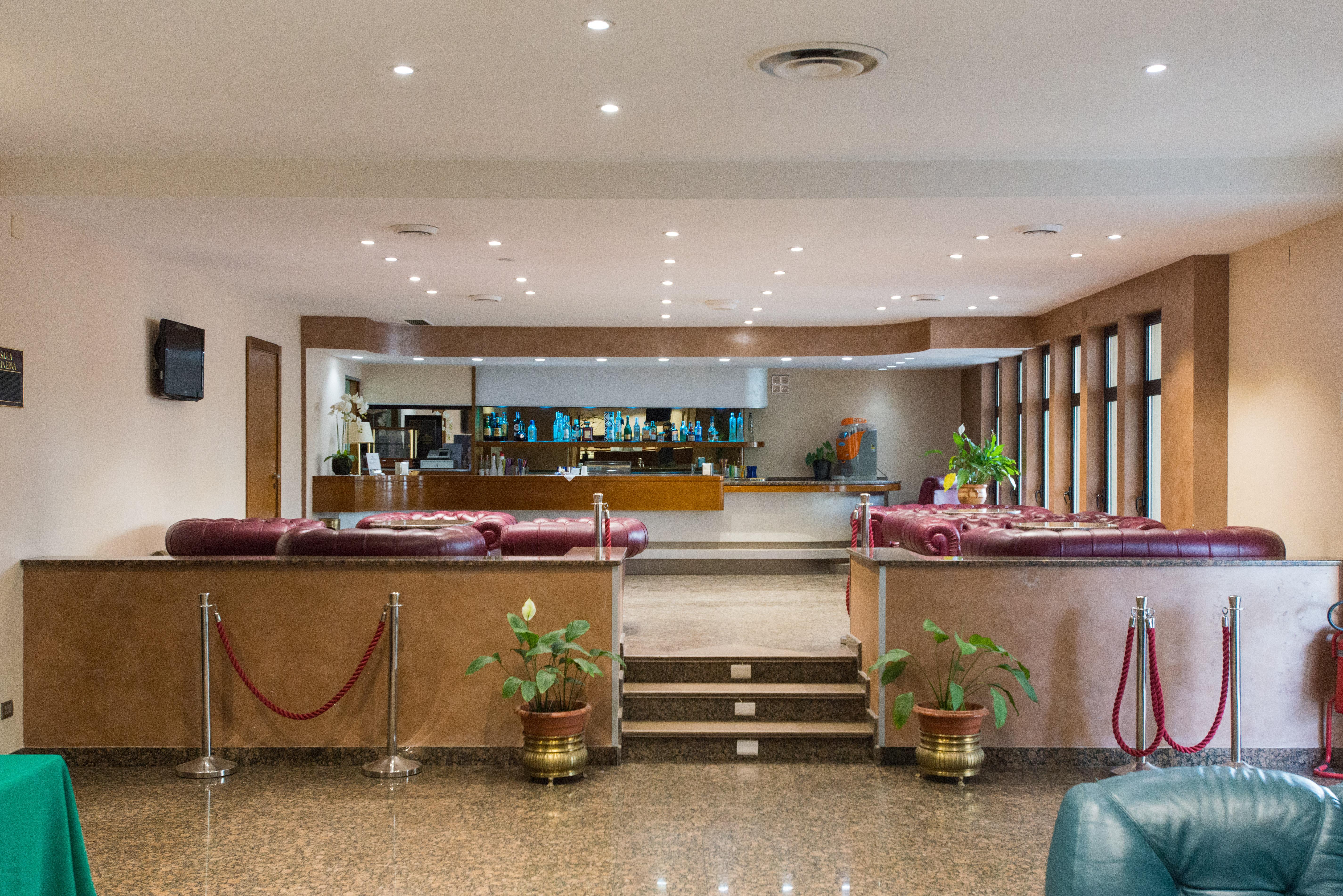 Hotel San Francesco Ренде Экстерьер фото