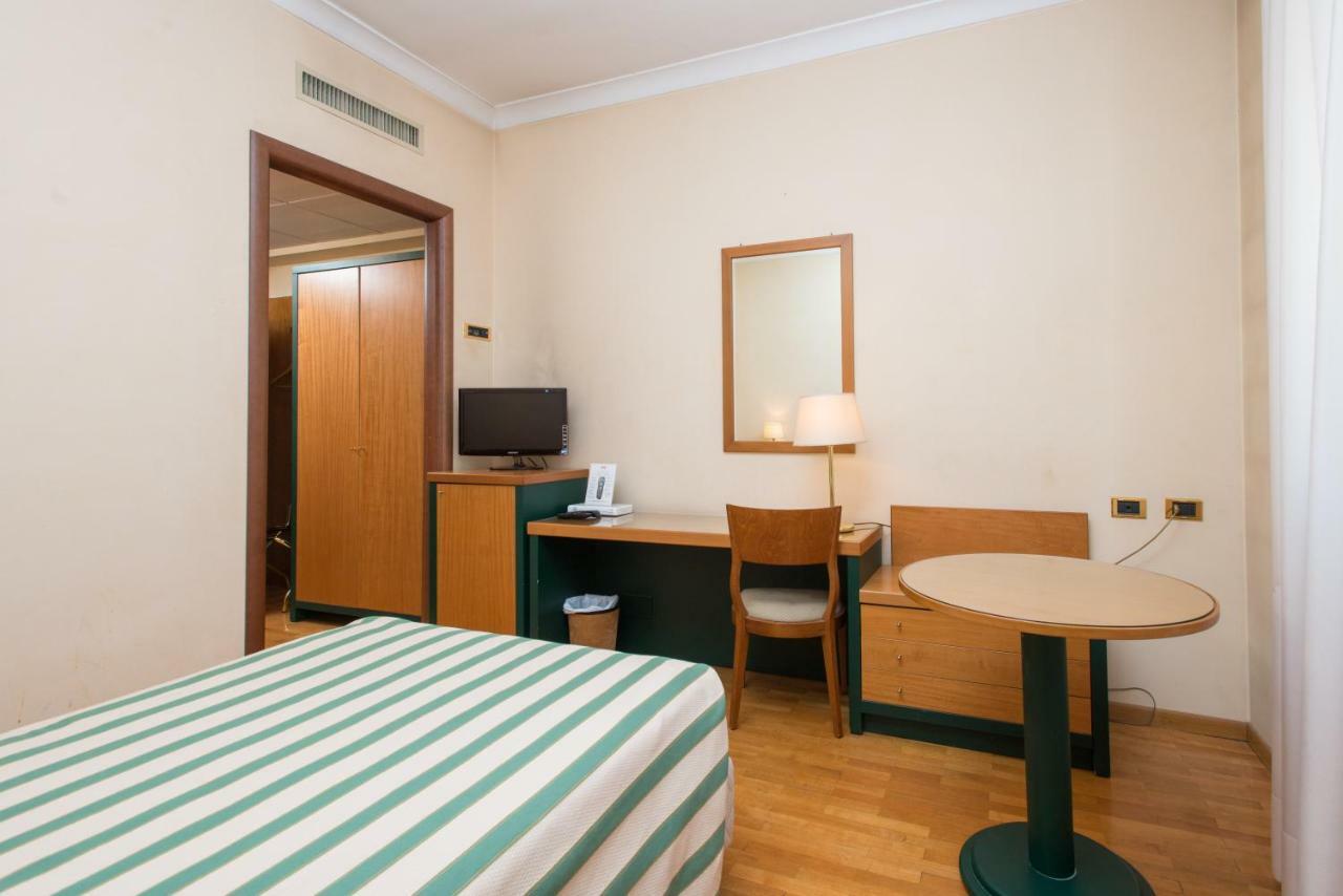 Hotel San Francesco Ренде Экстерьер фото