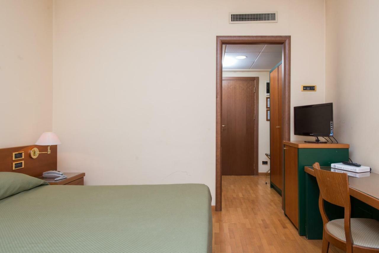 Hotel San Francesco Ренде Экстерьер фото