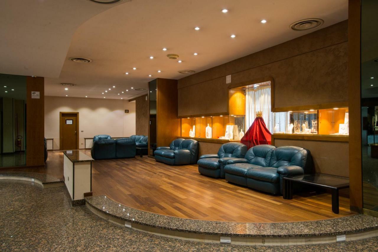 Hotel San Francesco Ренде Экстерьер фото