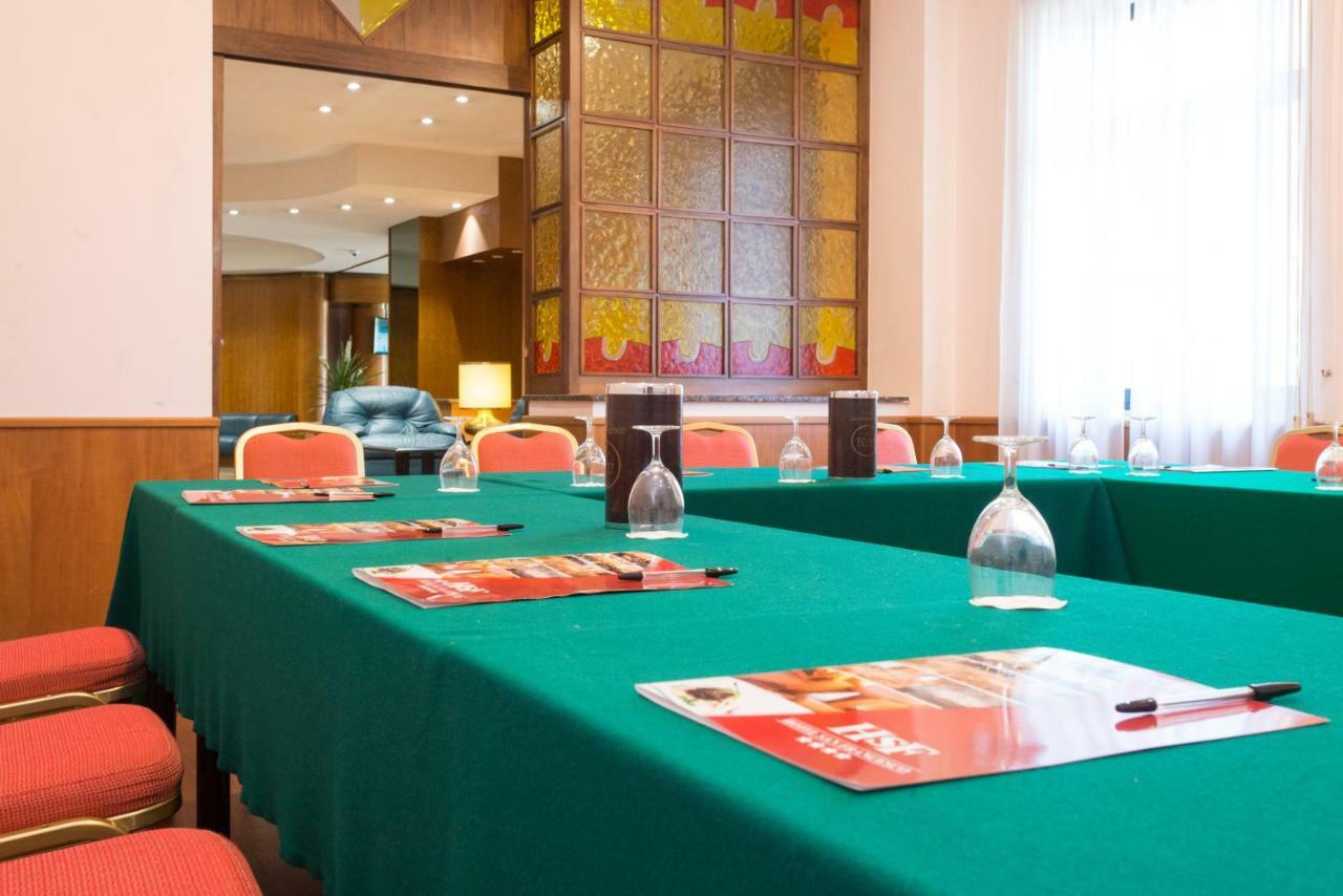 Hotel San Francesco Ренде Экстерьер фото
