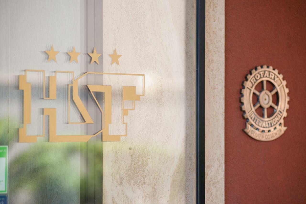 Hotel San Francesco Ренде Экстерьер фото